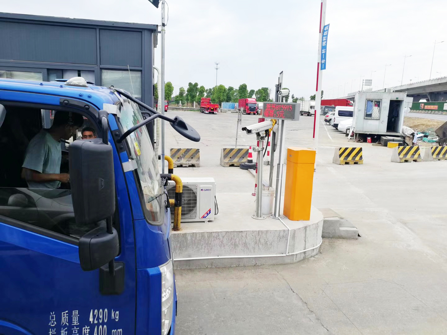 德亞物流園區車牌識別