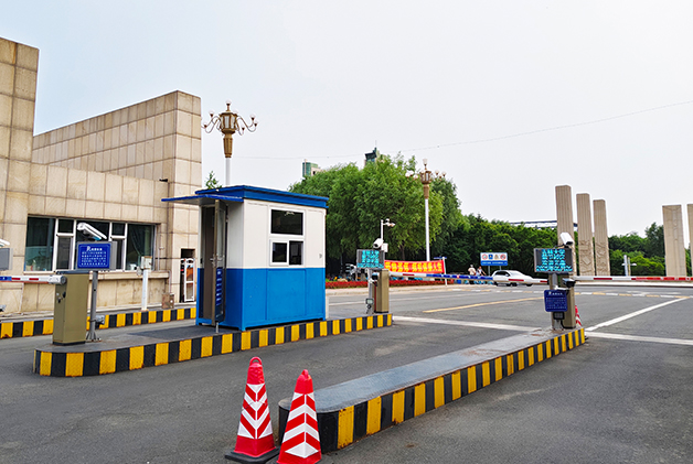 吉林大學(xué)停車(chē)門(mén)禁系統(tǒng)項(xiàng)目